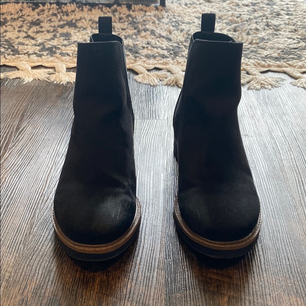 ESpirit Women’s Chelsea Boots - Black, Size 7.5 - Picture 3 of 8